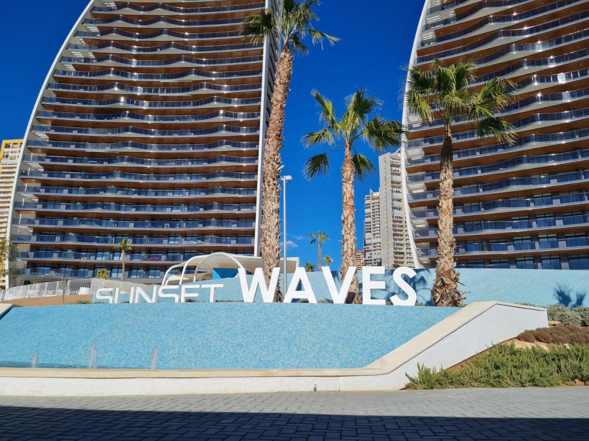 Sunny Morning Of Costa Blanca - Sunset Waves Benidorm Appartement Buitenkant foto